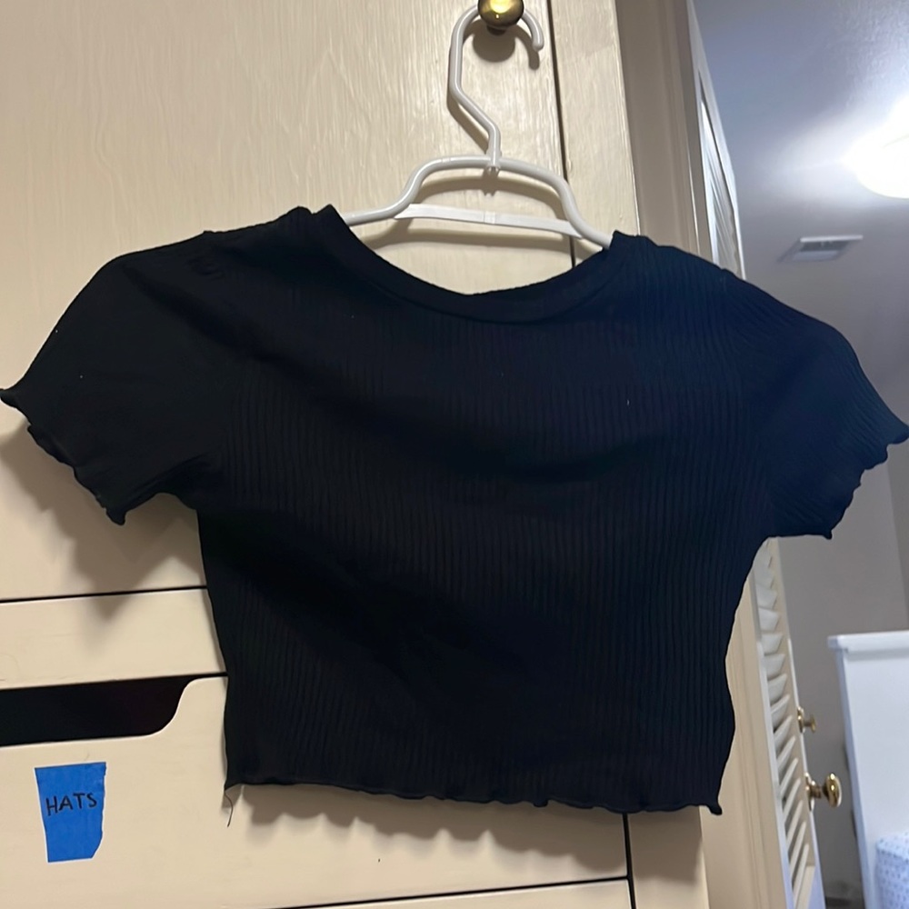 lettuce hem crop top
